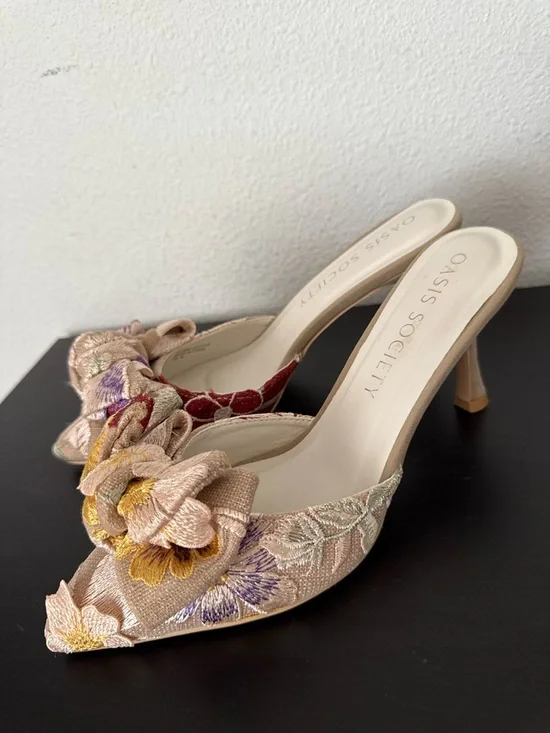 THE JANE SIGNATURE 3D FLORAL APPLIQUÉ OASIS SOCIETY Kitten Heel Mule - Picture 3 of 11